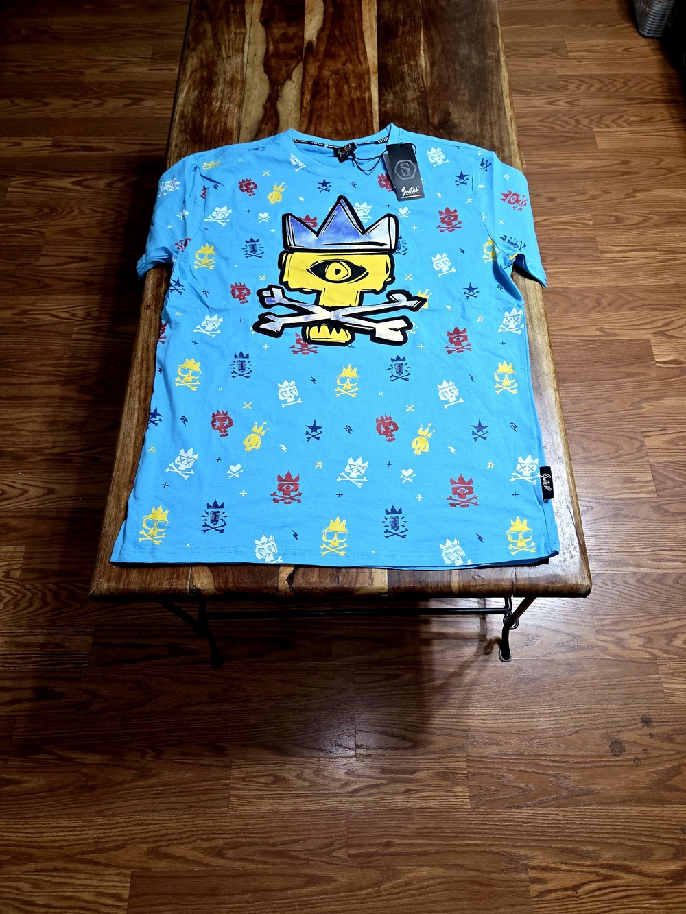 Switch's Men's Graphic -Limited Edition- Short Sleeve Tee